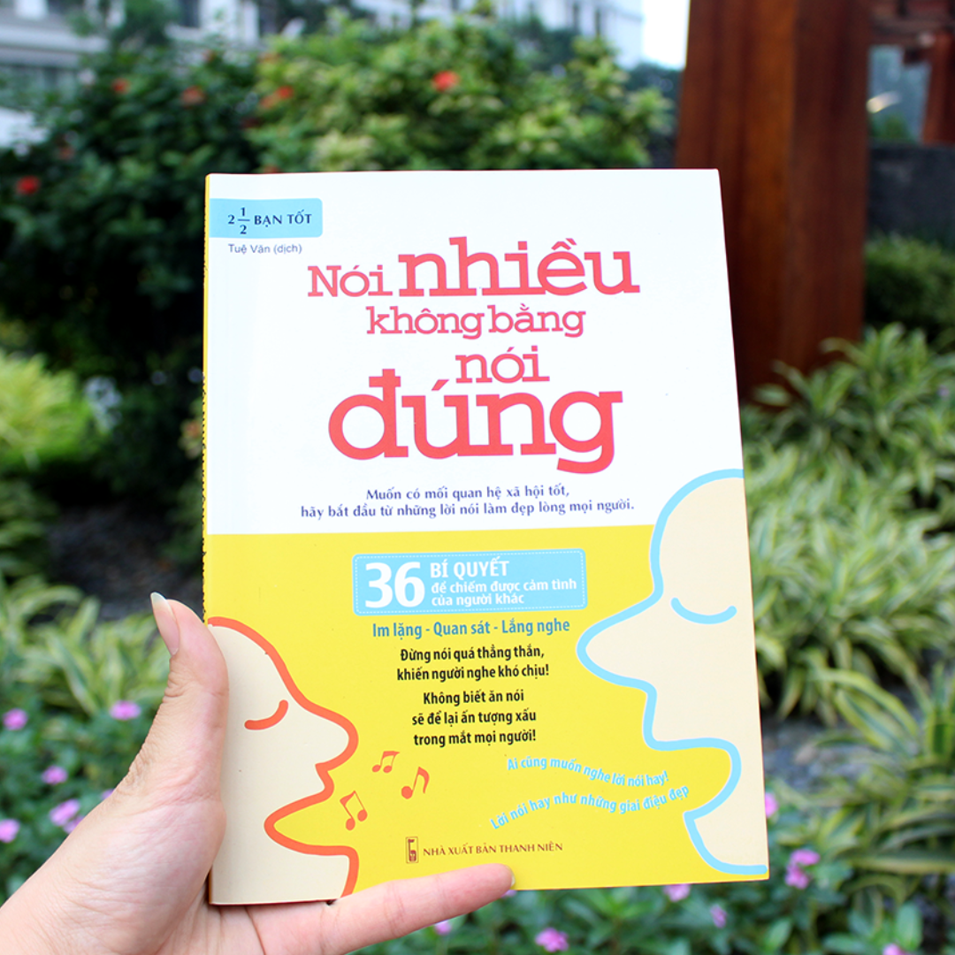 Combo: Khi Bạn Đang Mơ Thì Người Khác Đang Nỗ Lực + Nói Nhiều Không Bằng Nói Đúng