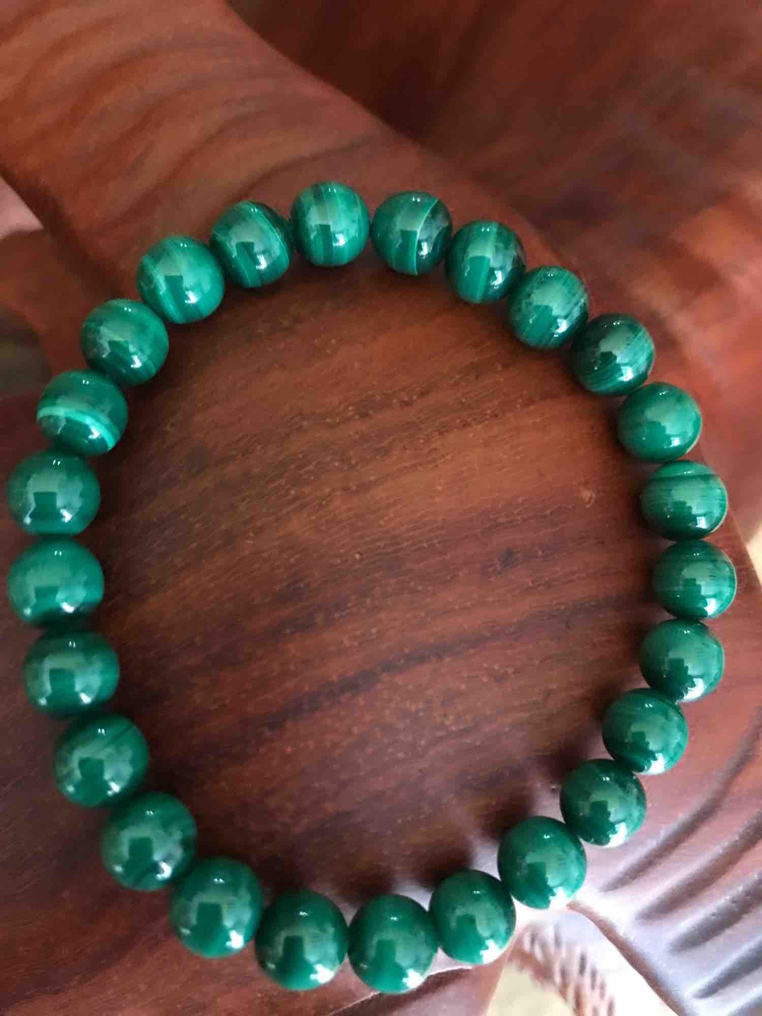 VÒNG TAY ĐÁ MALACHITE HAY CÒN GỌI LÀ ĐÁ LÔNG CÔNG MÀU XANH 7LY5 HỢP NỮ MẠNG MỘC HOẢ