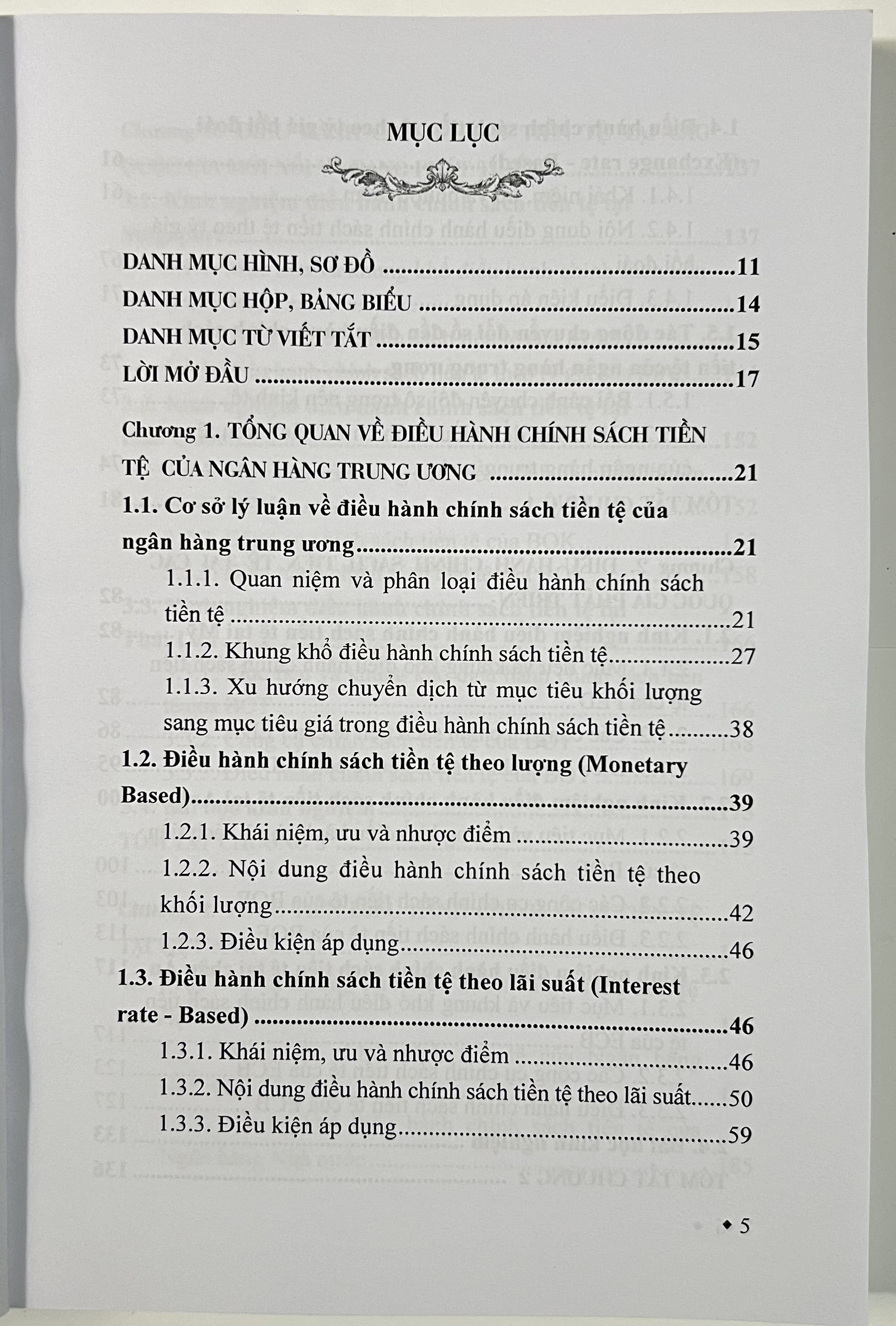 Sách - Điều Hành Chính Sách Tiền Tệ Của Ngân Hàng Trung Ương