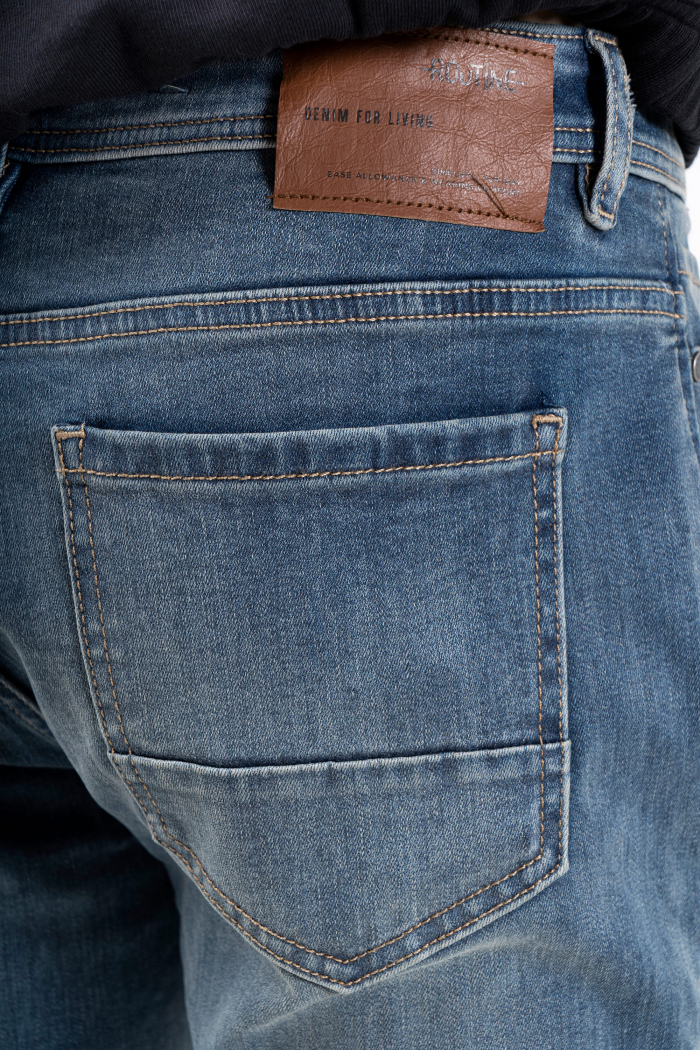 Quần Jean Nam ROUTINE wash Rách Form Slim - 10F22DPA013 | LASTORE MENSWEAR