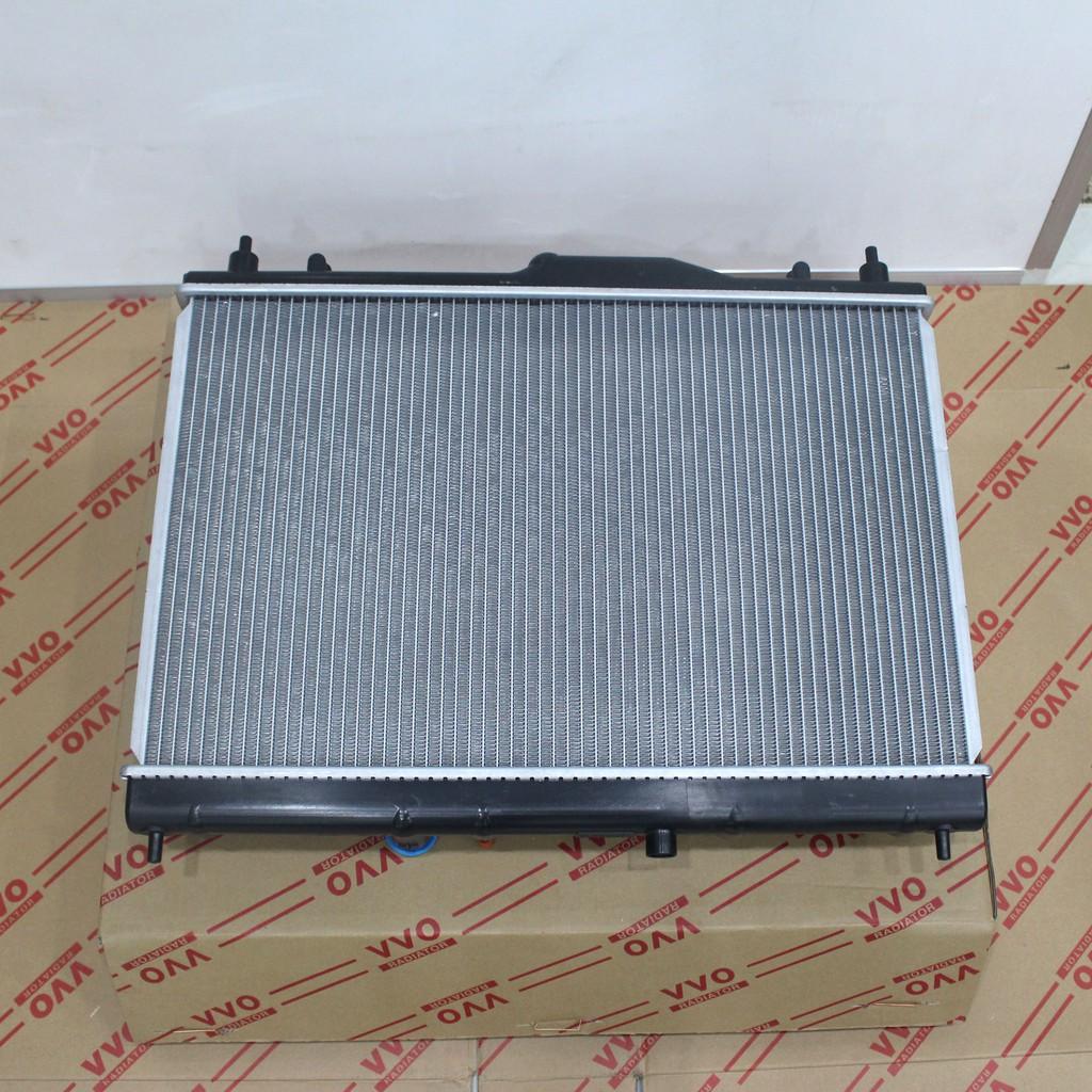 Két nước Nissan Bluebird, 2004-2009, số tự động