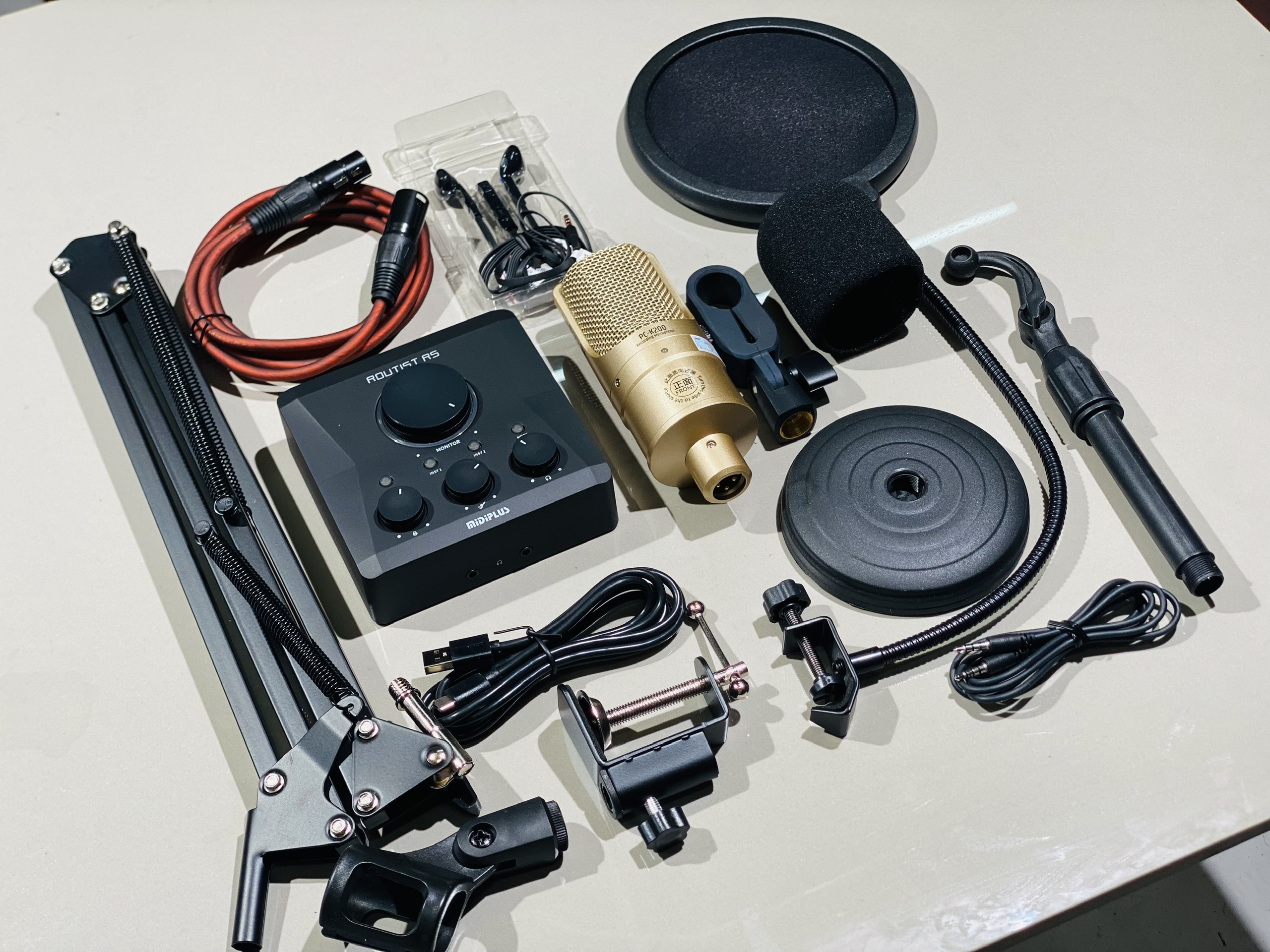 Combo chuyên Thu Âm Dùng Phần Mềm Livestream Chuyên Nghiệp sound card Routist RS GEN II và micro thu âm Takstar K200 hàng nhập khẩu