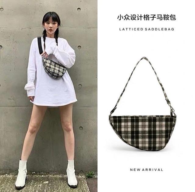 TÚI CARO TRẮNG ĐEN THỜI TRANG