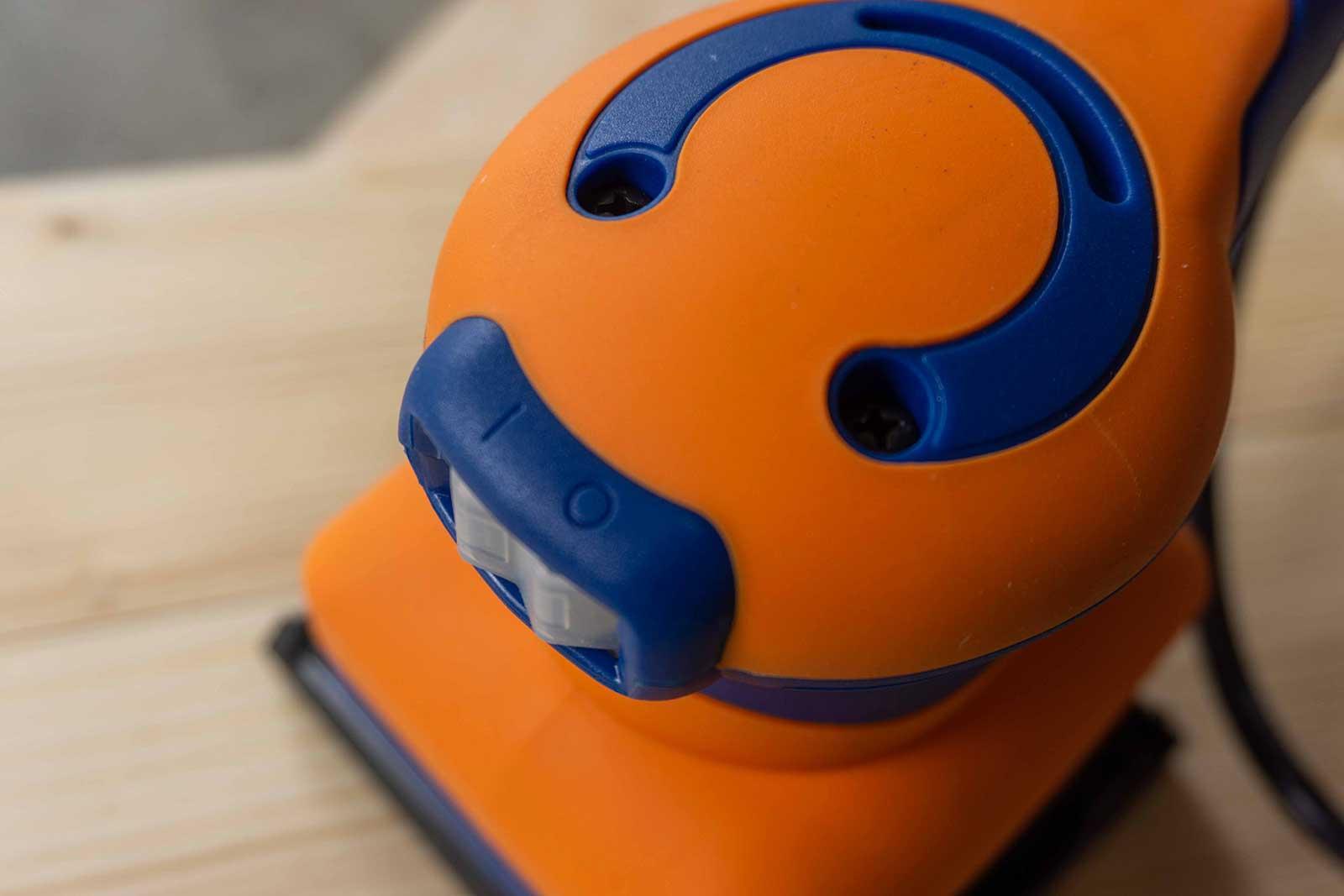 MÁY CHÀ NHÁM VUÔNG 240W WADFOW WFA1501 - HÀNG CHÍNH HÃNG