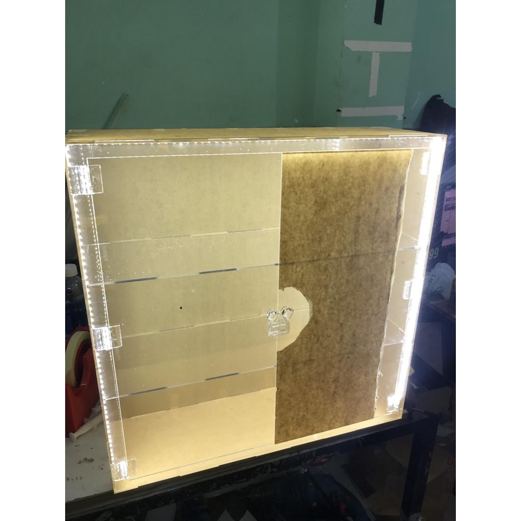 Tủ trưng bày mica 3mm kèm led-Tủ mỹ phẩm 3 tầng 50x16x50cm