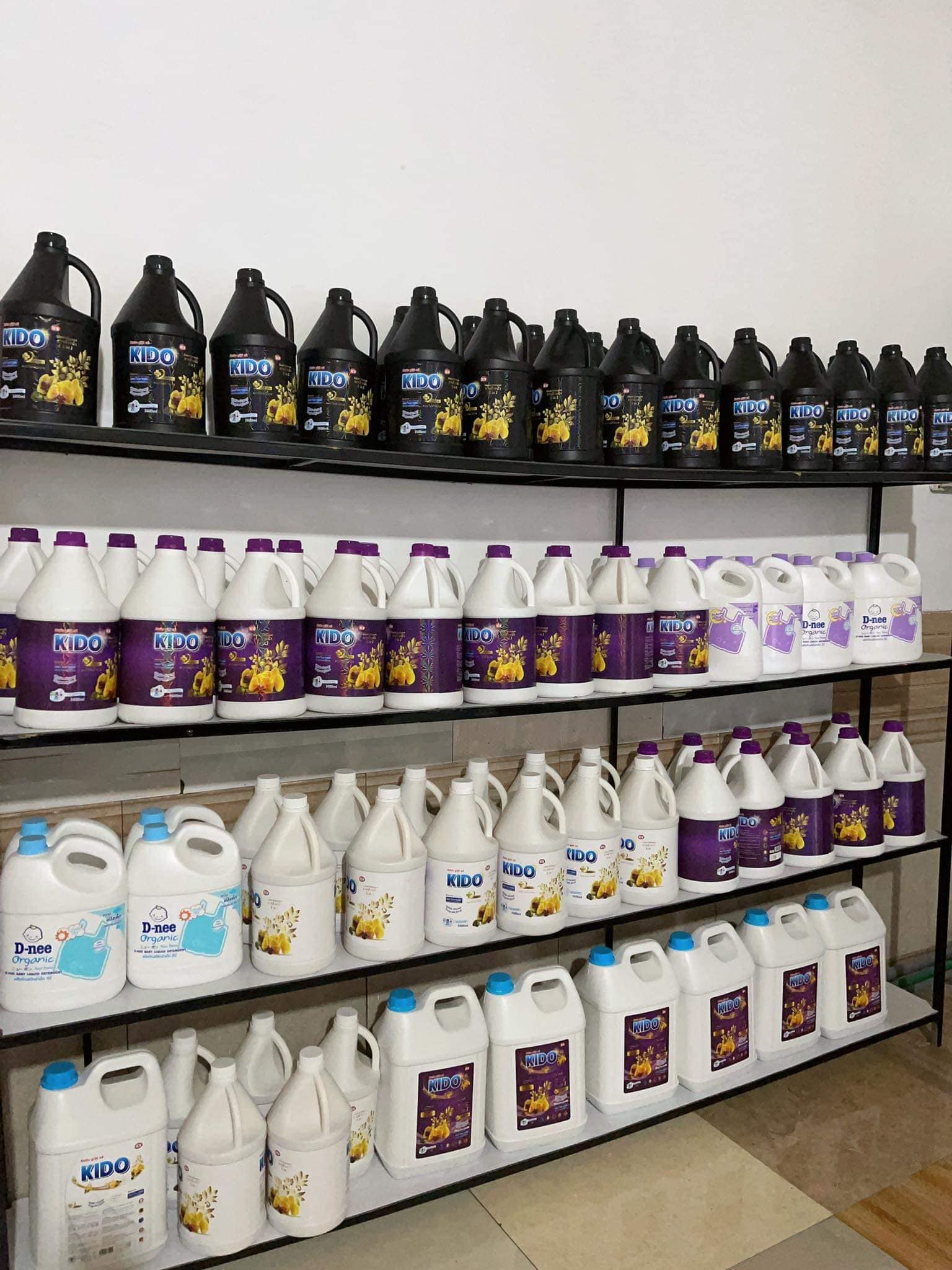 Nước Giặt Xả KIDO Hương comfor Đen thể tích 3,6Lít lưu hương thơm suốt 24 Giờ
