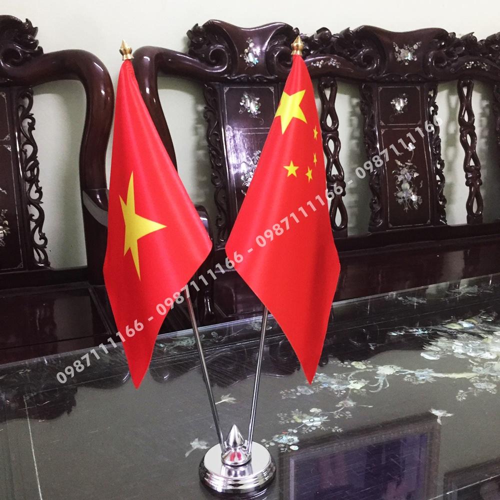 Cờ Để Bàn Đế Thép Loại cắm 2 cờ Việt Nam - Trung Quốc