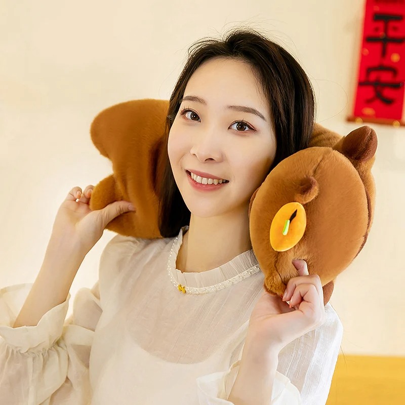 Thú nhồi bông capybara đứng đội quả cam đáng yêu - Size từ 70cm đến 1m1 - Quà tặng gấu bông chuột lang dáng dài êm mịn