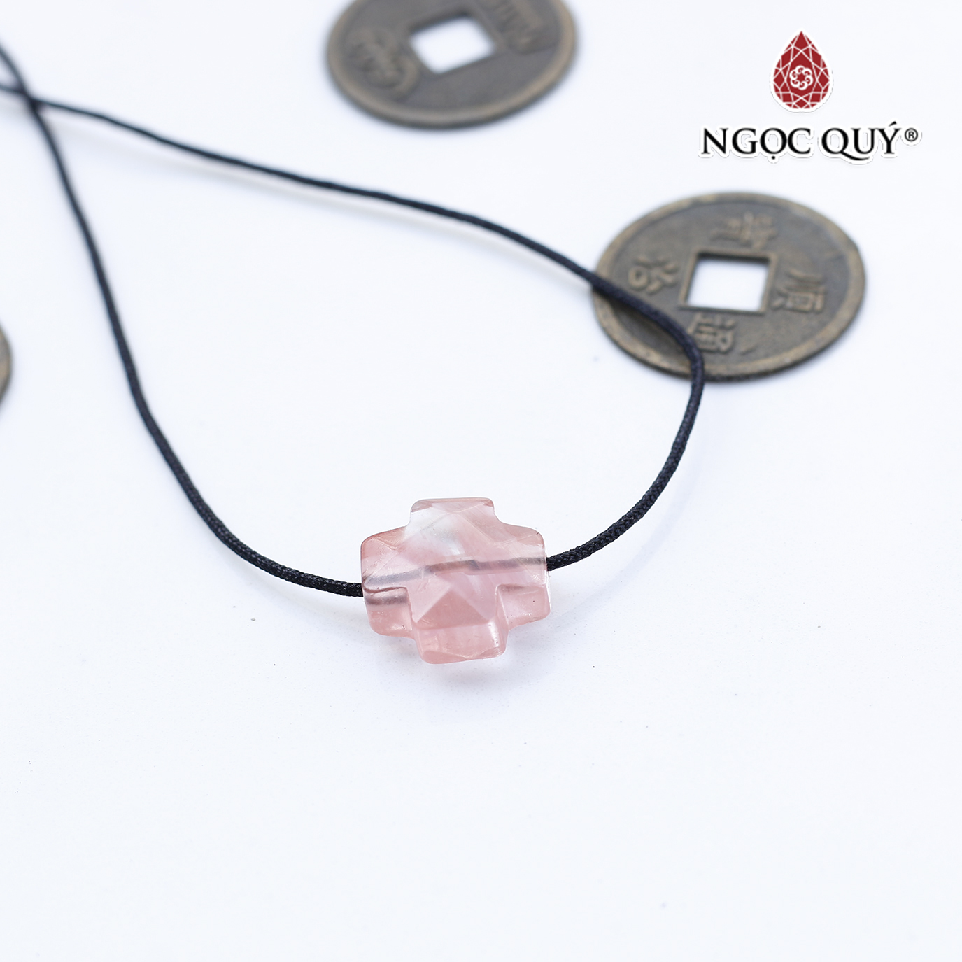 Mặt dây chuyền thánh giá xỏ ngang đá thạch anh hồng đậm mệnh hỏa, thổ - Ngọc Quý Gemstones