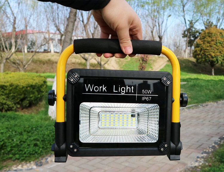 Đèn 39 led siêu sáng sạc điện tích hợp điều khiển thông minh M26