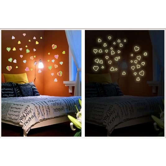 Decal trang trí tường Trái Tim dạ quang