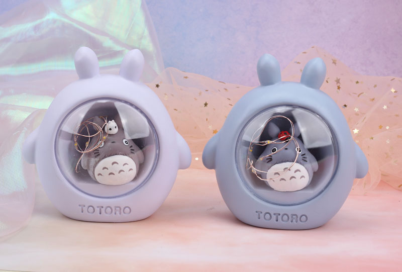 Đèn ngủ Totoro ngồi trong lồng kính (Giao Mẫu Ngẫu Nhiên)