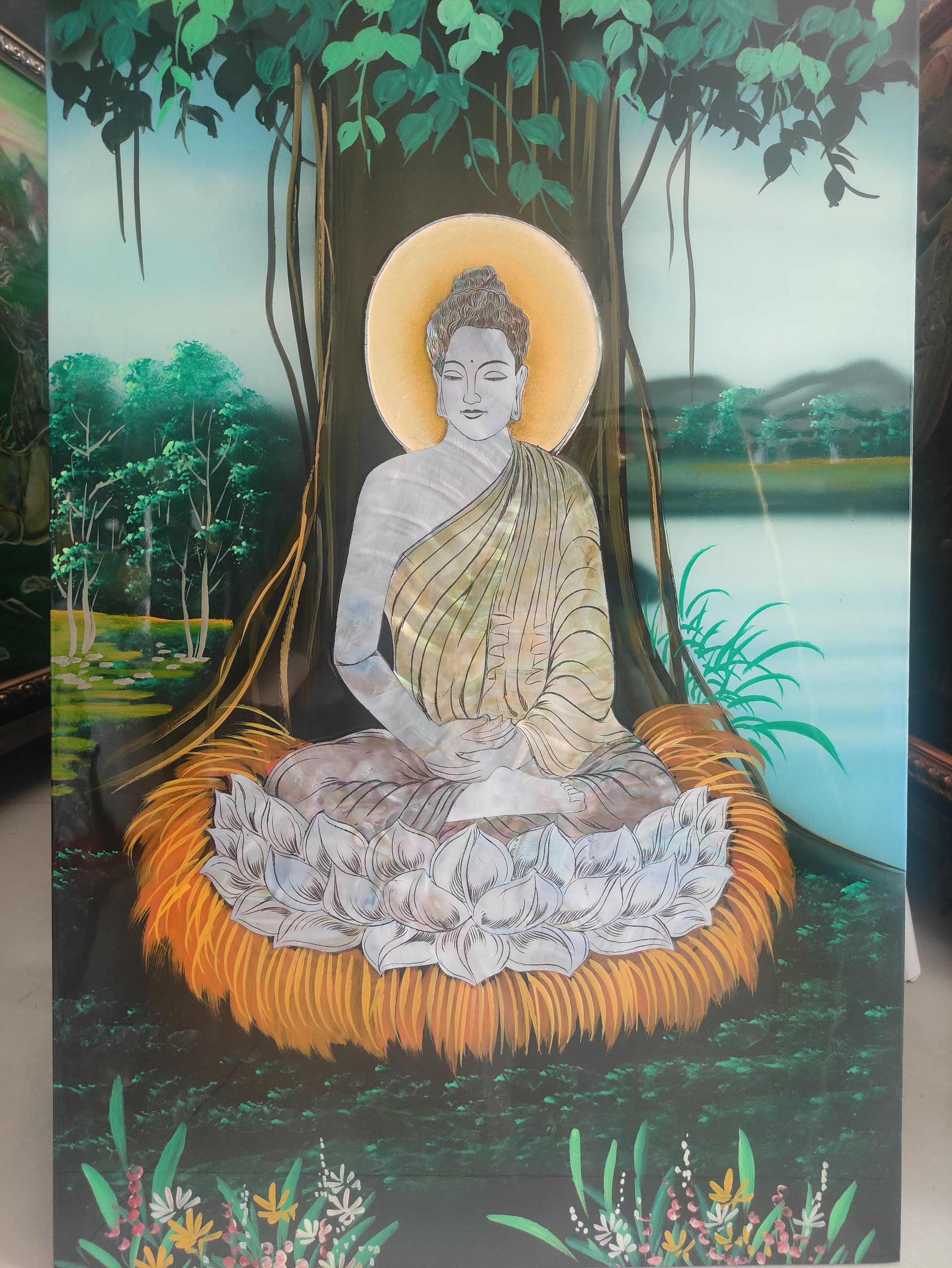 Tranh sơn mài Phật Thích Ca cẩn ốc 40x60 cm