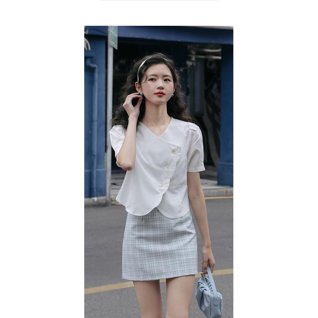 Áo Croptop Linen Cúc Đắp Chéo - MUOJ - Hàng Thiết Kế