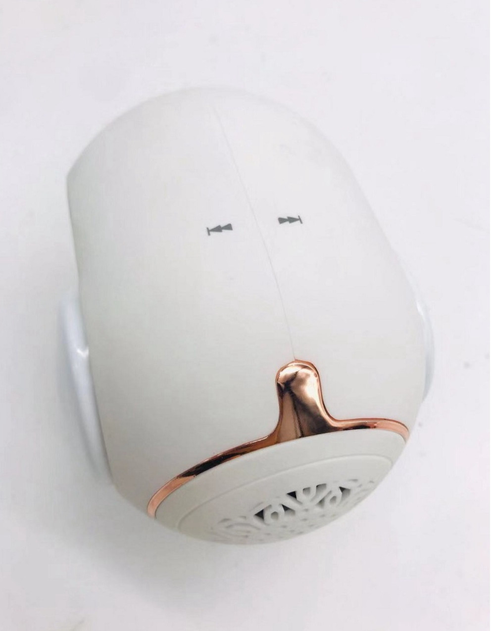 Loa Bluetooth LANITH Golden Eggs - Loa Phát Không Dây Mini - Cộng Hưởng Dụng Kép 2 Bên Màng Loa - Chất Lượng Âm Bass Chắc - Có Khe Cắm Thẻ Nhớ, USB - Tặng Kèm Cáp Sạc 3 Đầu - Hàng Nhập Khẩu - LGE00001-CAP00001