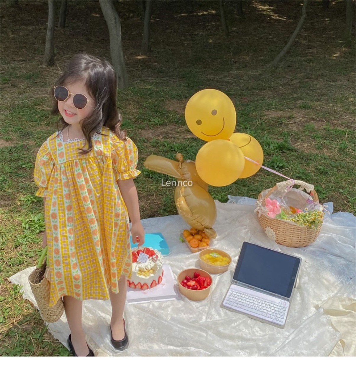 Hình ảnh Váy hè bé gái tay bèo 9m-10 tuổi hoa phối kẻ vàng, Đầm babydoll cho bé hàng thiết kế vải thô nhẹ thoáng mát
