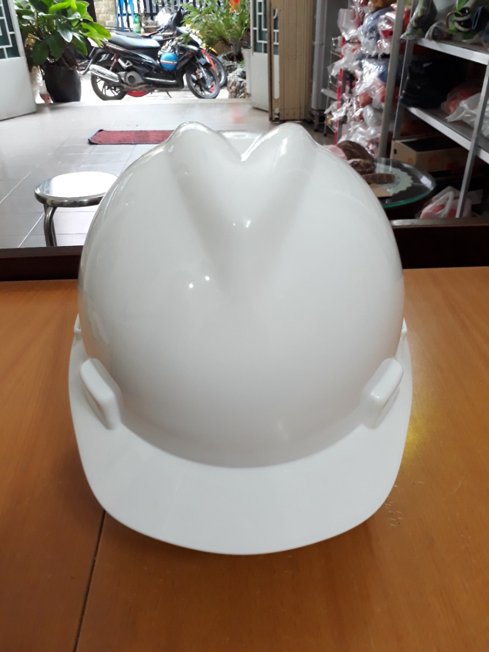 NÓN BẢO HỘ LAO ĐỘNG V-GARD HÃNG MSA - MỸ CÓ CÁC MÀU: TRẮNG, VÀNG, XANH LÁ