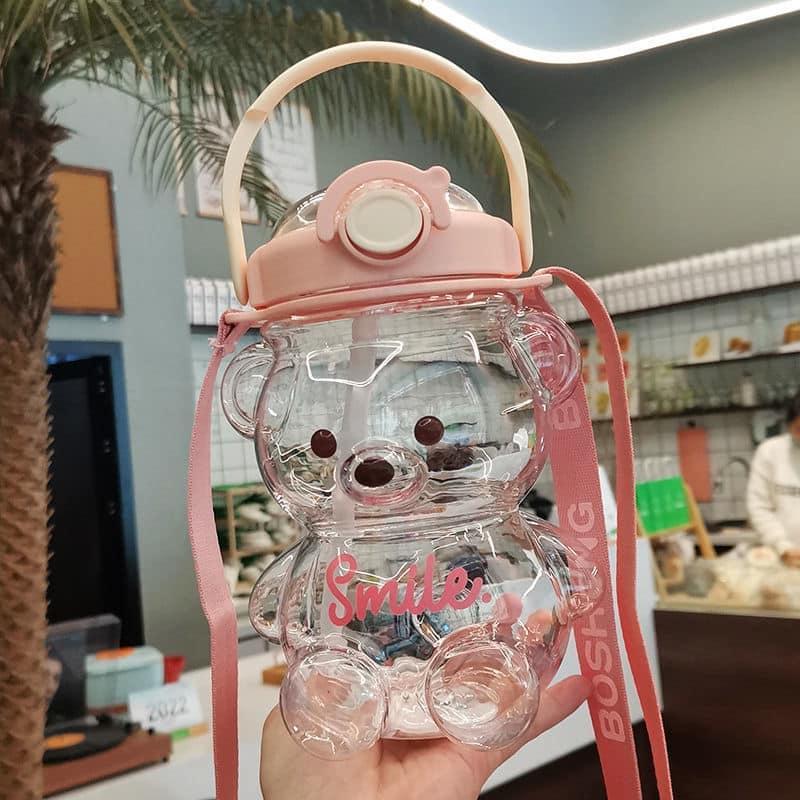 Bình đựng nước hình gấu Smile 1100ml kèm ống hút và dây đeo siêu dễ thương - giaxuong247