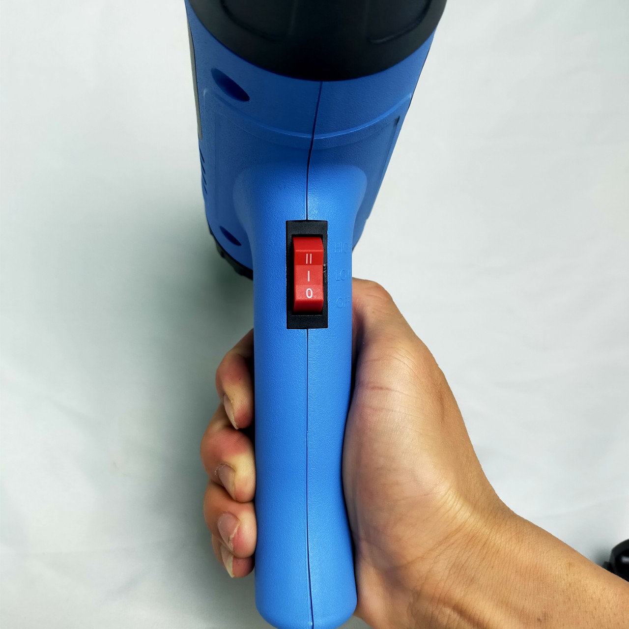 Máy khò nhiệt thổi hơi nóng dán màng co dùng điện 220v công suất 2000W