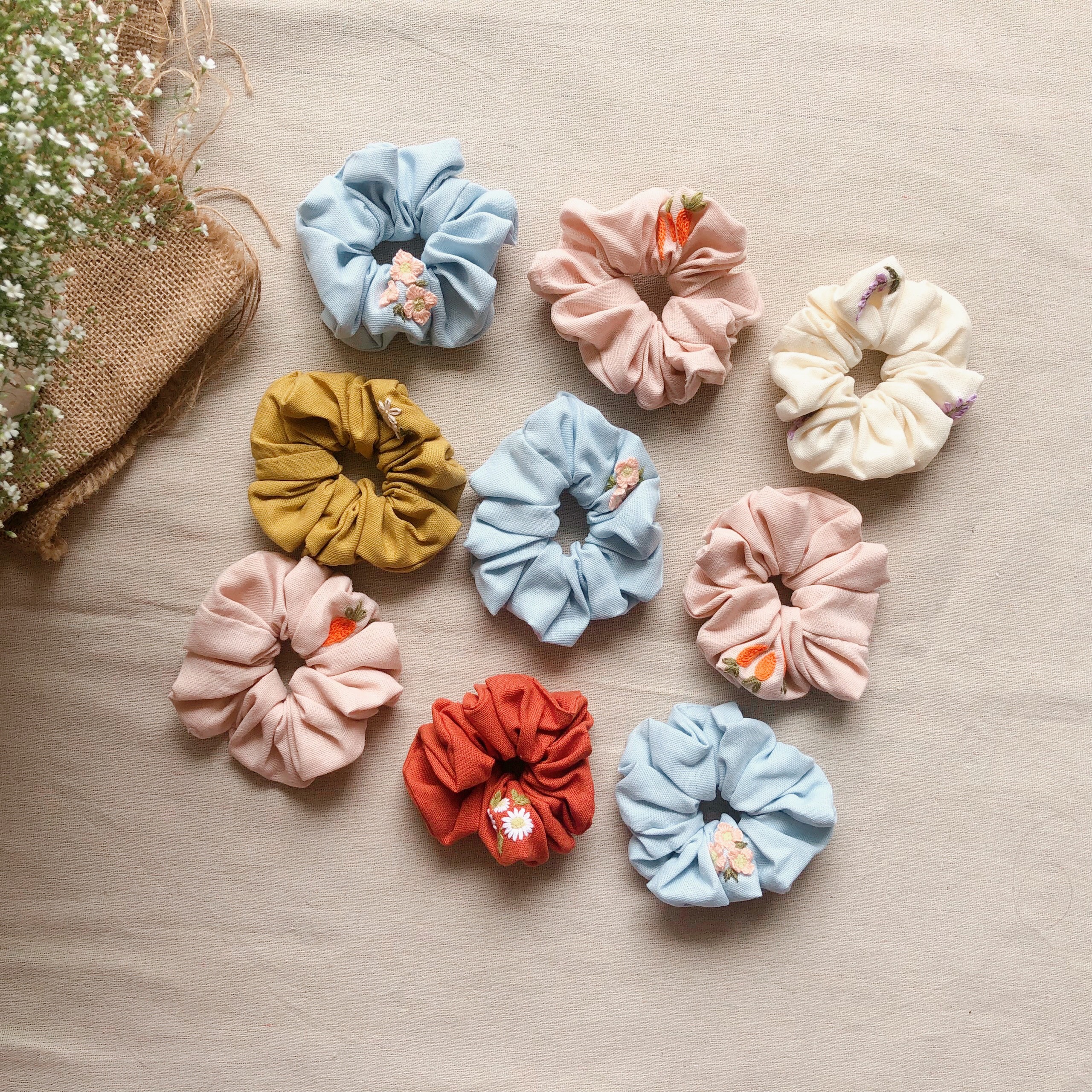 SET QUÀ TẶNG NẾN THƠM, HOA, TRÀ, CỘT TÓC LINEN THÊU TAY, HỘP QUÀ TẶNG BẠN GÁI, QUÀ TẶNG SINH NHẬT, VALENTINE