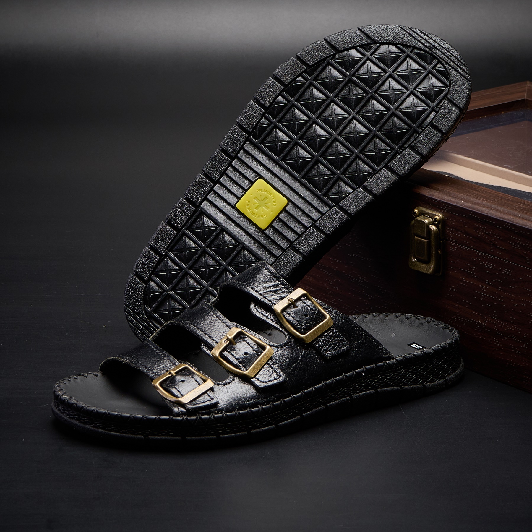 Dép Nam Quai Ngang Da Bò 3 Quai Khóa Đồng Sang Trọng Phong Cách Trẻ Trung Tiện Lợi Êm Chân