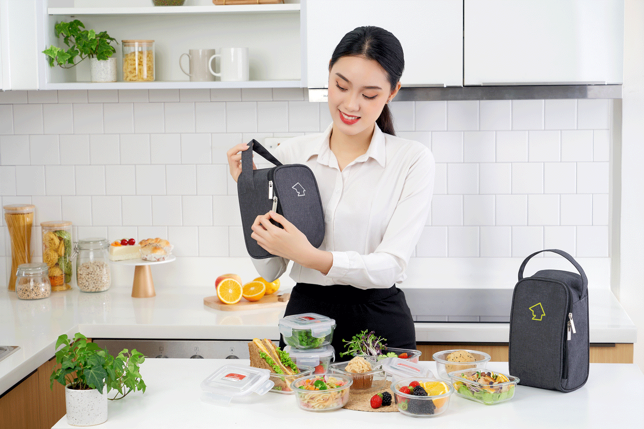 Bộ 3 hộp thủy tinh trữ thức ăn thực phẩm đựng cơm chịu nhiệt COBACOOK hộp chữ nhật dung tích 640ml -CCL63