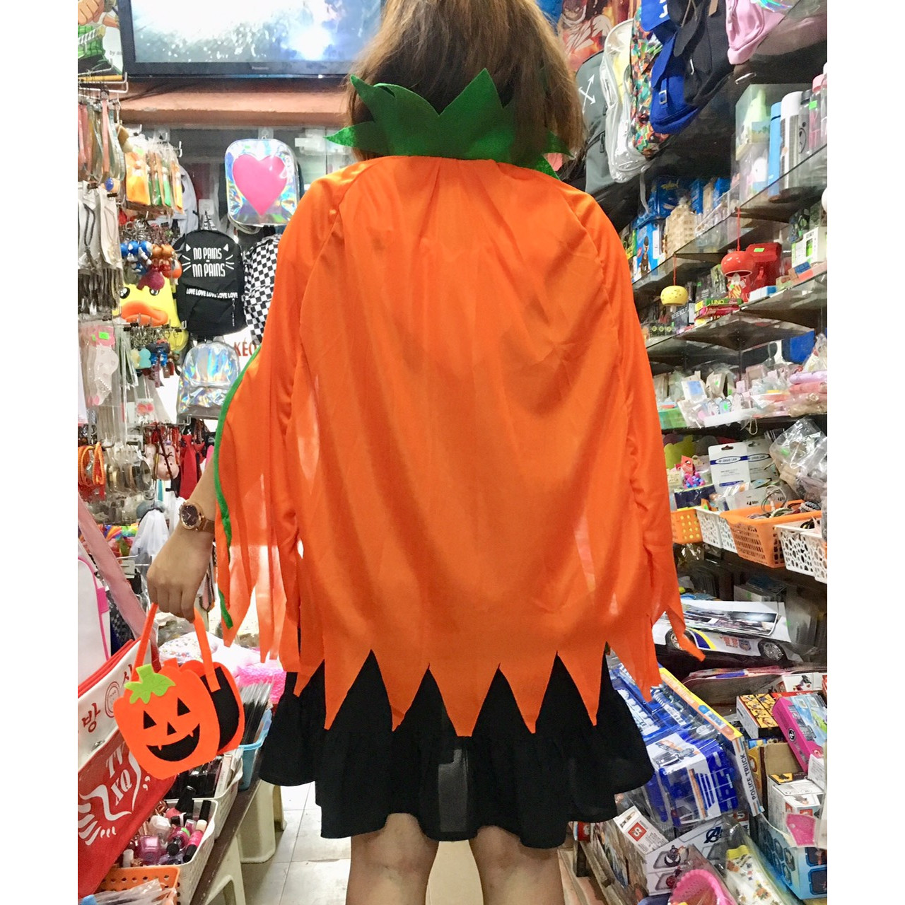 Set ÁO CHOÀNG kèm túi  BÍ NGÔ HÓA TRANG Halloween