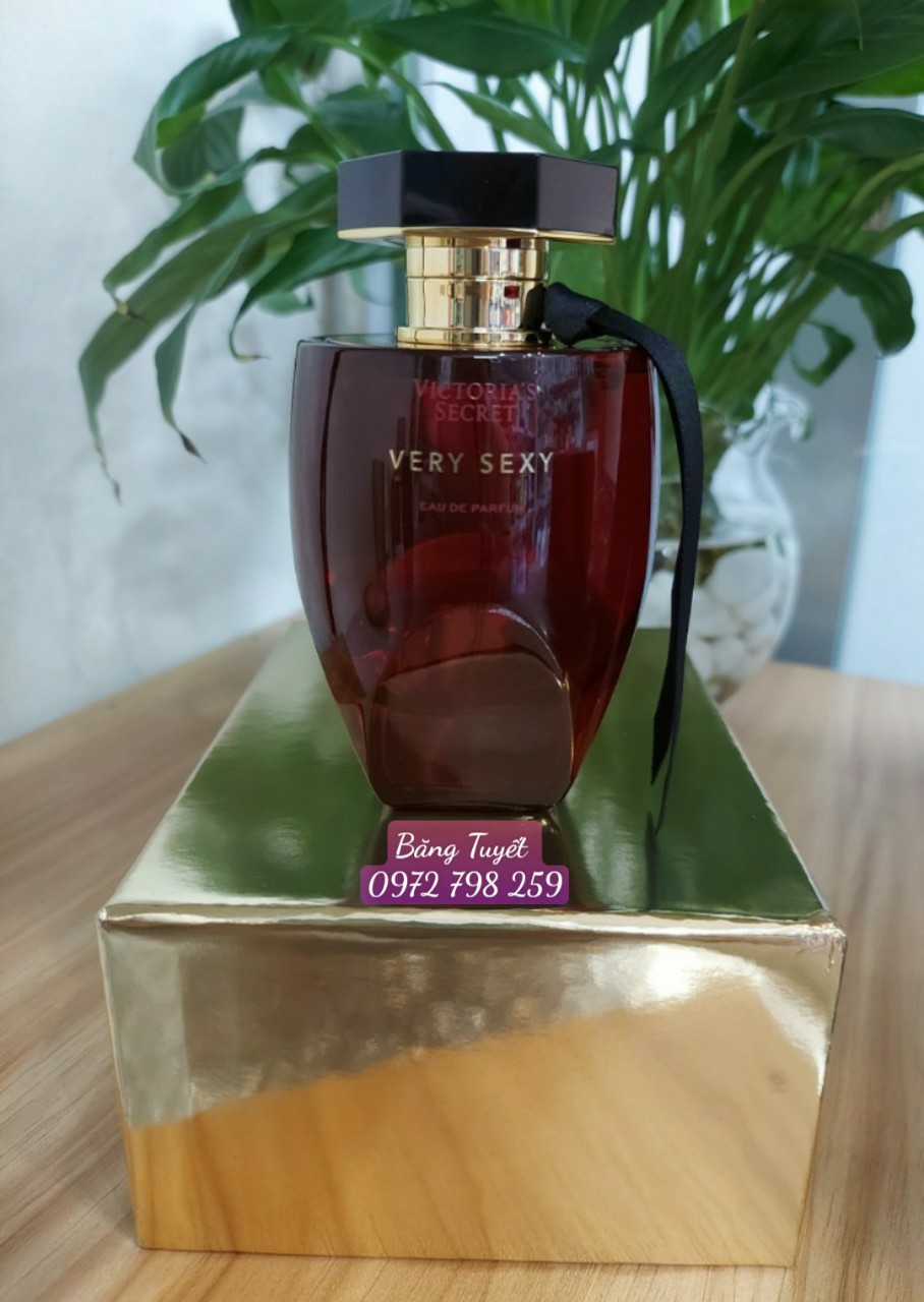 Nước hoa nữ VERY SEXY Victoria's Secret Perfume 100ml MỸ .Một mùi hương quyến rũ, gợi cảm, đầy thu hút, và độ lưu hương rất lâu