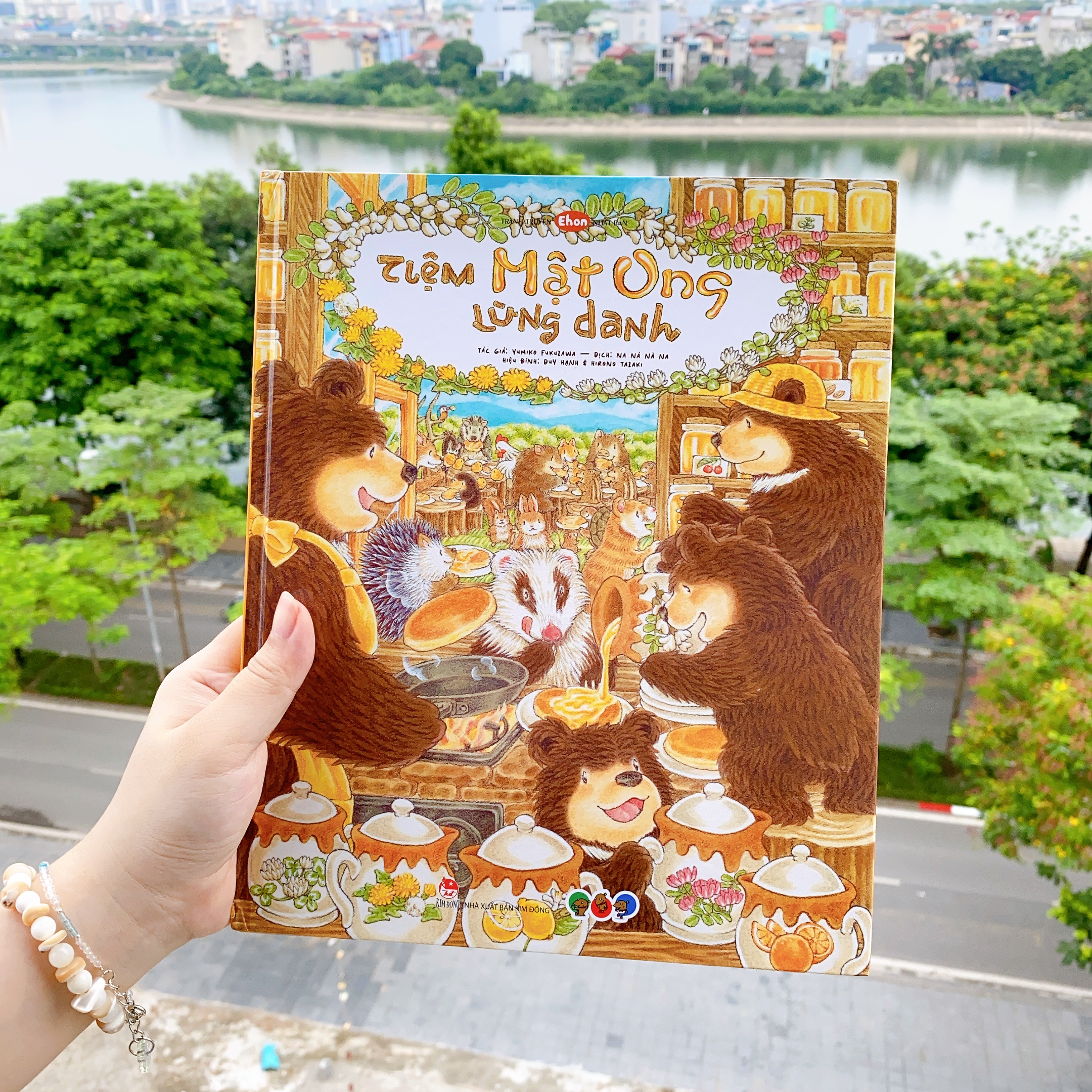 Sách cho bé từ 3 tuổi - Phát triển tư duy Tiệm mật ong lừng danh (Truyện tranh Ehon Nhật Bản)
