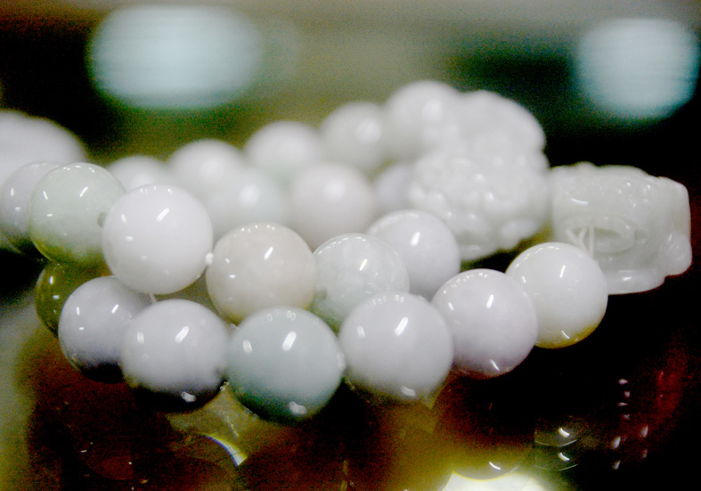 Vòng tay chuỗi đá mã não trắng tỳ hưu