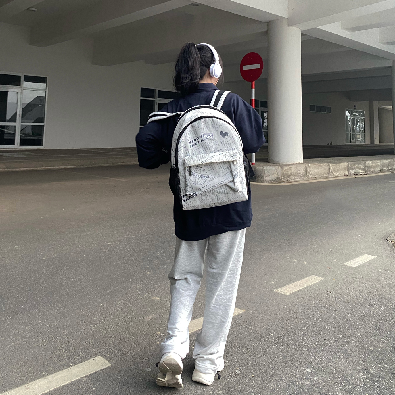 Balo Họa Tiết Báo SAIGON SWAGGER SGS Journal Backpack-Ngăn Chống Sốc Laptop 15'