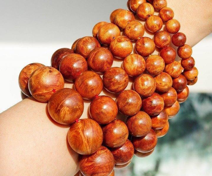 Vòng Tay Gỗ Nu Huyết Long  Trừ tà ma, giảm tai ương - đem lại tài lộc, sức khỏe, bình an - Bracelet of HAHANCO