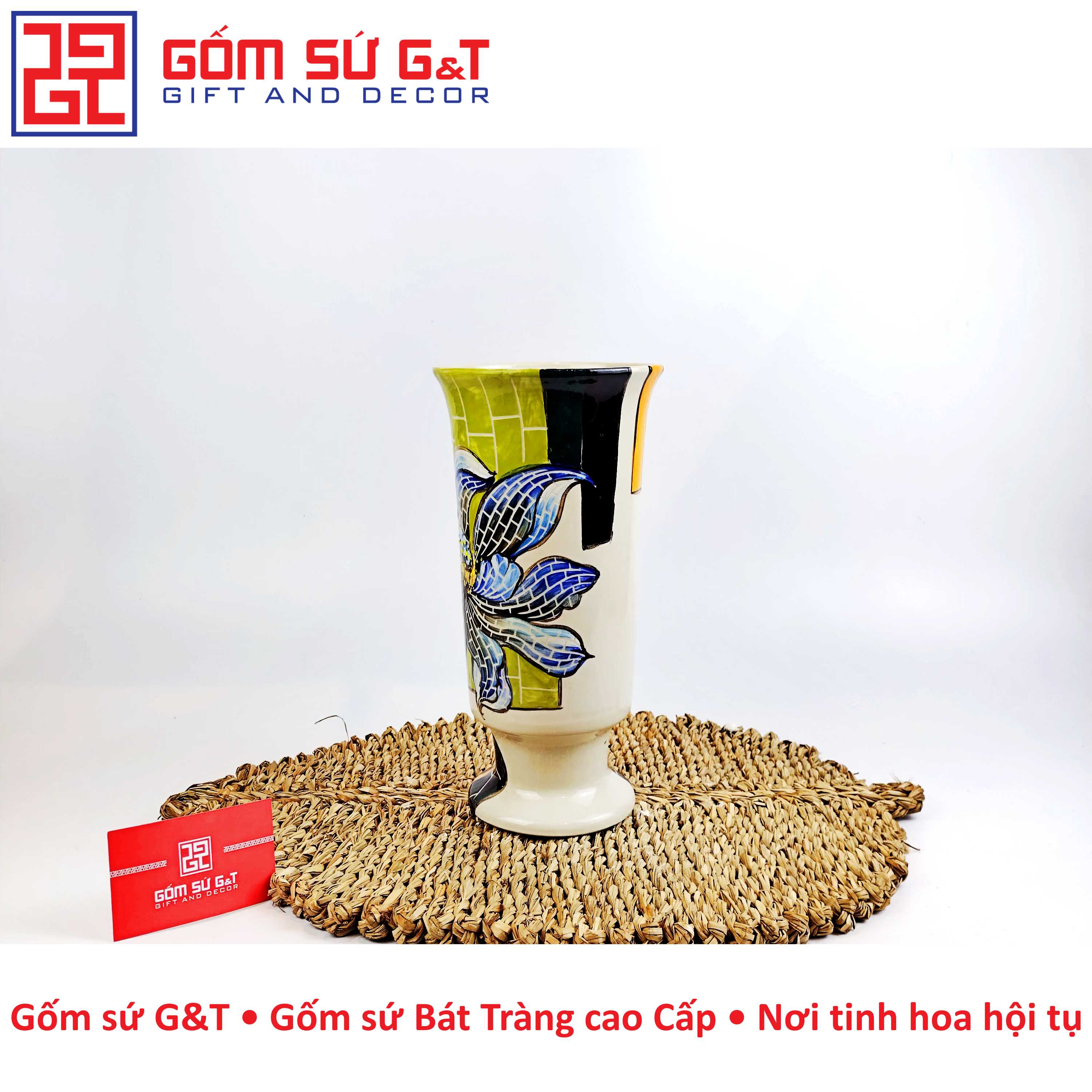 Lọ hoa chân ly thấp khắc sen xanh Gốm Sứ G&T