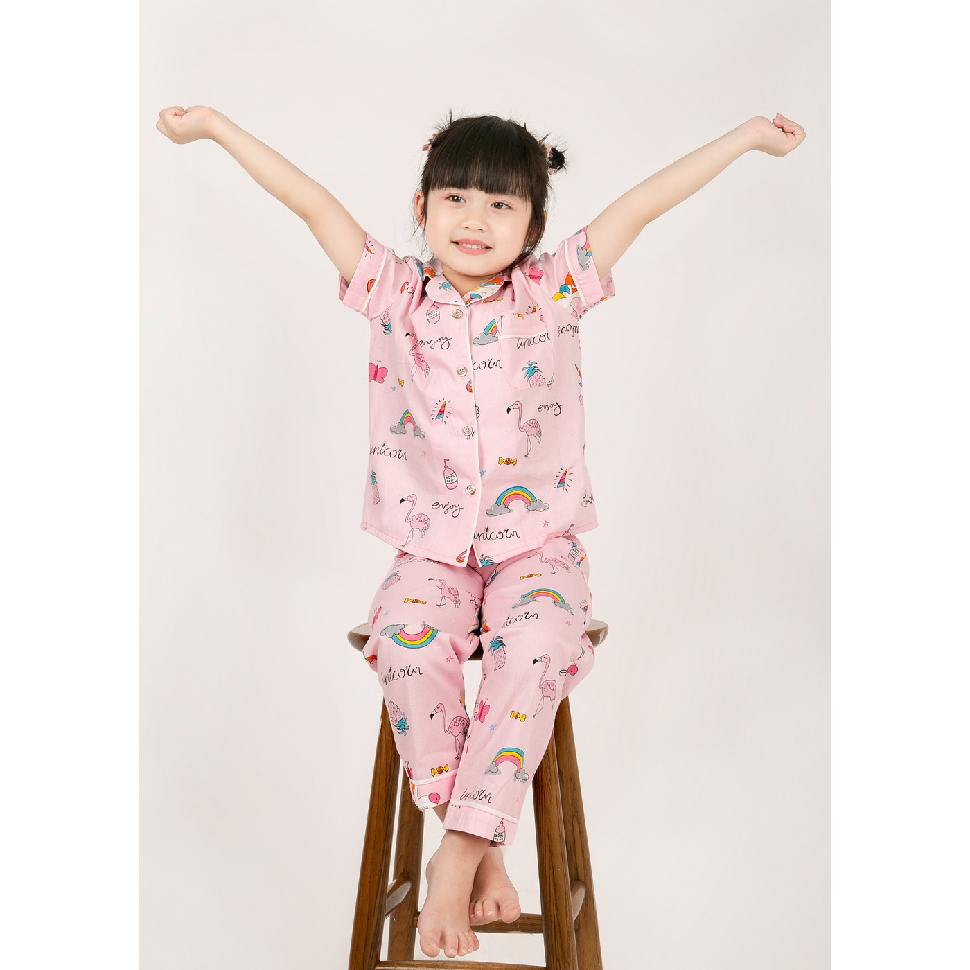 Bộ đồ ngủ Pijama bé gái áo cộc quần dài màu hồng unicorn