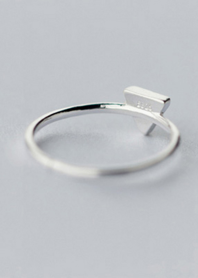 Nhẫn Bạc Nữ - Nhẫn Nữ Đính Đá Tam Giác N2465