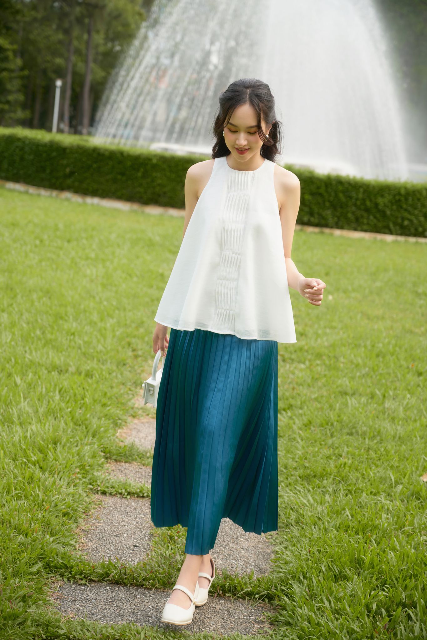 OLV - Chân váy Satin Pleated Skirt in Blue