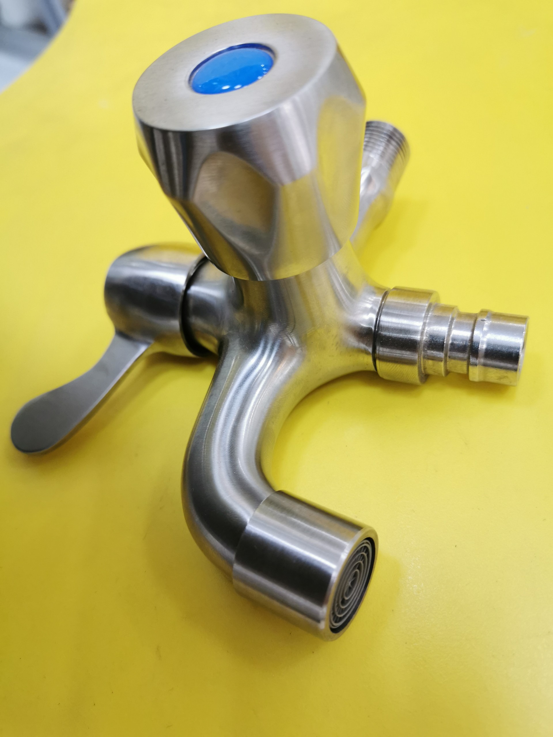 CỦ SEN LẠNH INOX 304 XƯỚC MỜ
