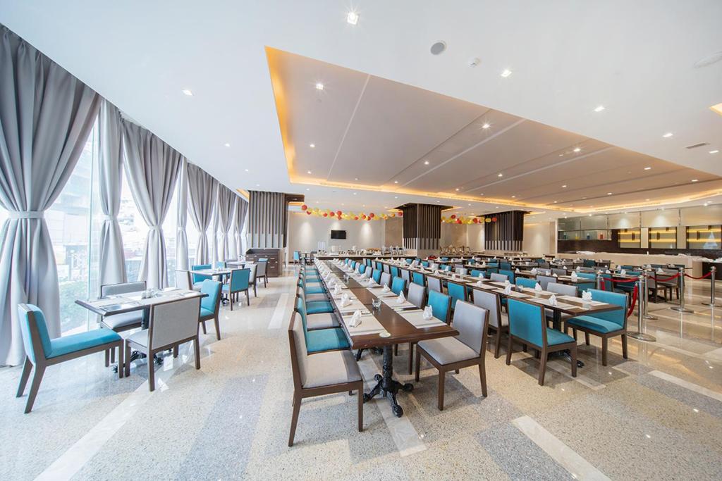 Combo 4N3D KS Green Beach Hotel Nha Trang: VMB khứ hồi Hà Nội - Nha Trang + Phòng Tiêu Chuẩn + Ăn sáng