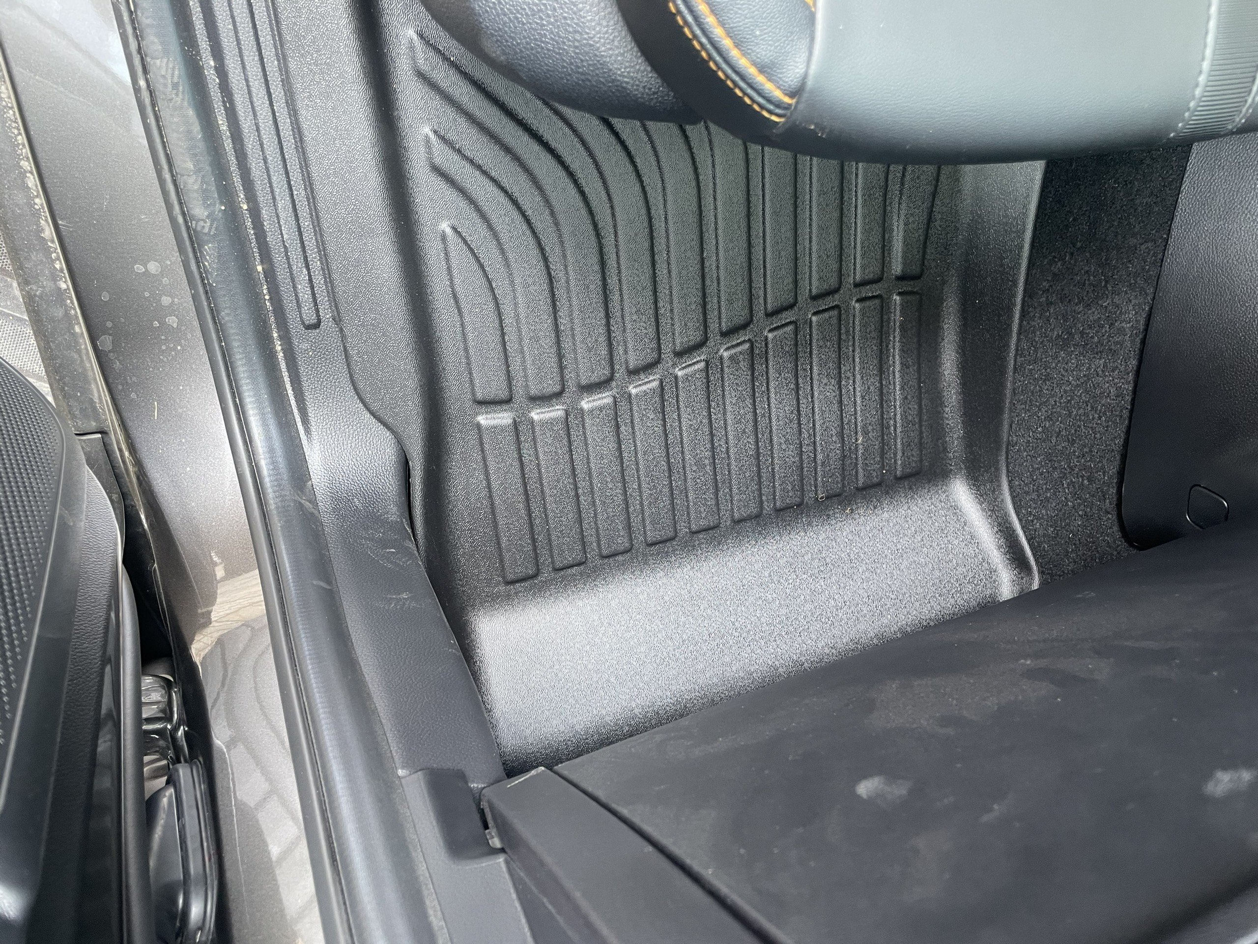 Thảm lót sàn xe ô tô Ford Ranger / Ford Raptor 2022+ Nhãn hiệu Macsim chất liệu nhựa TPE cao cấp màu đen hàng loại II