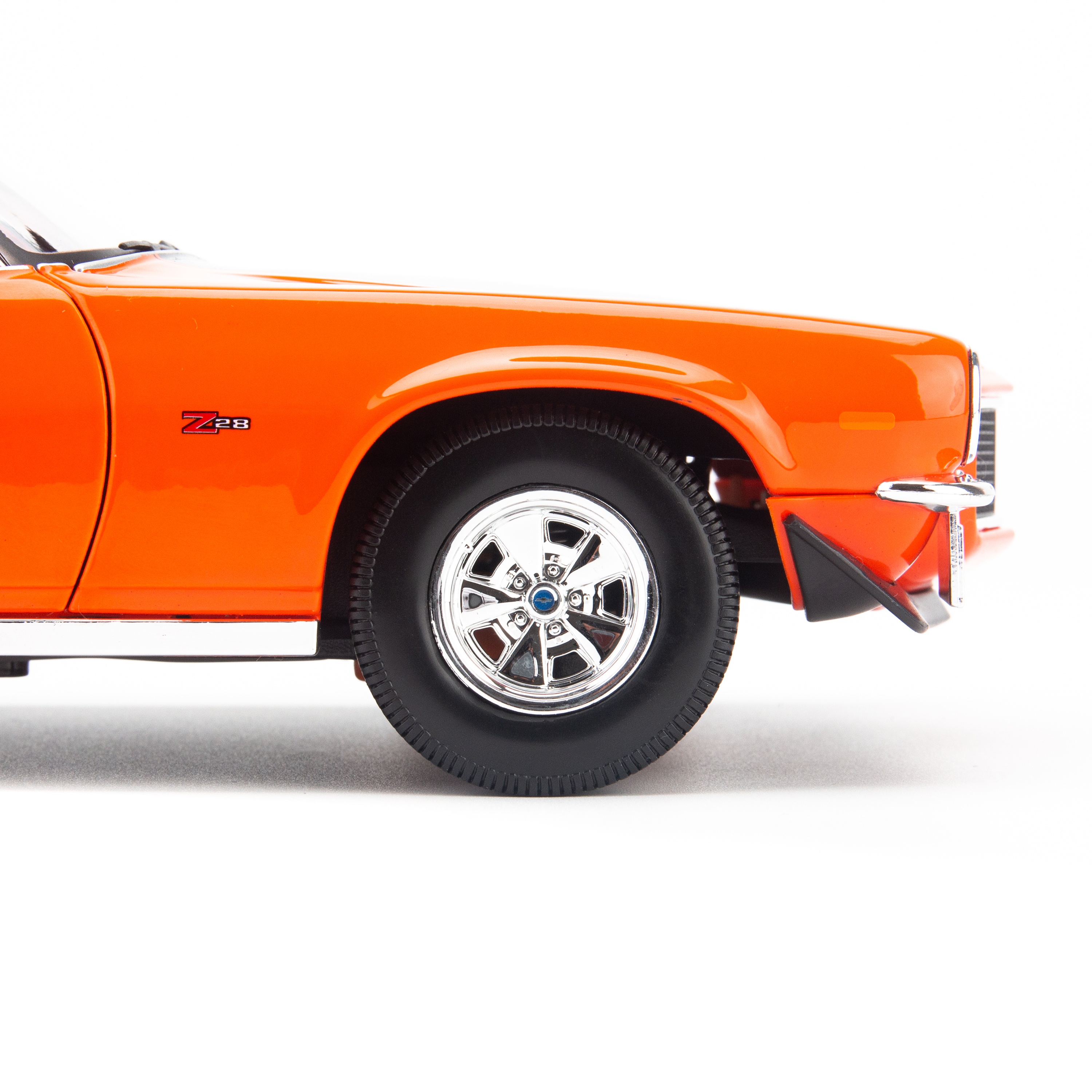 Mô hình xe Chevrolet Chevelle SS454 Sport Coupe 1971 1:18 Maisto - 31890