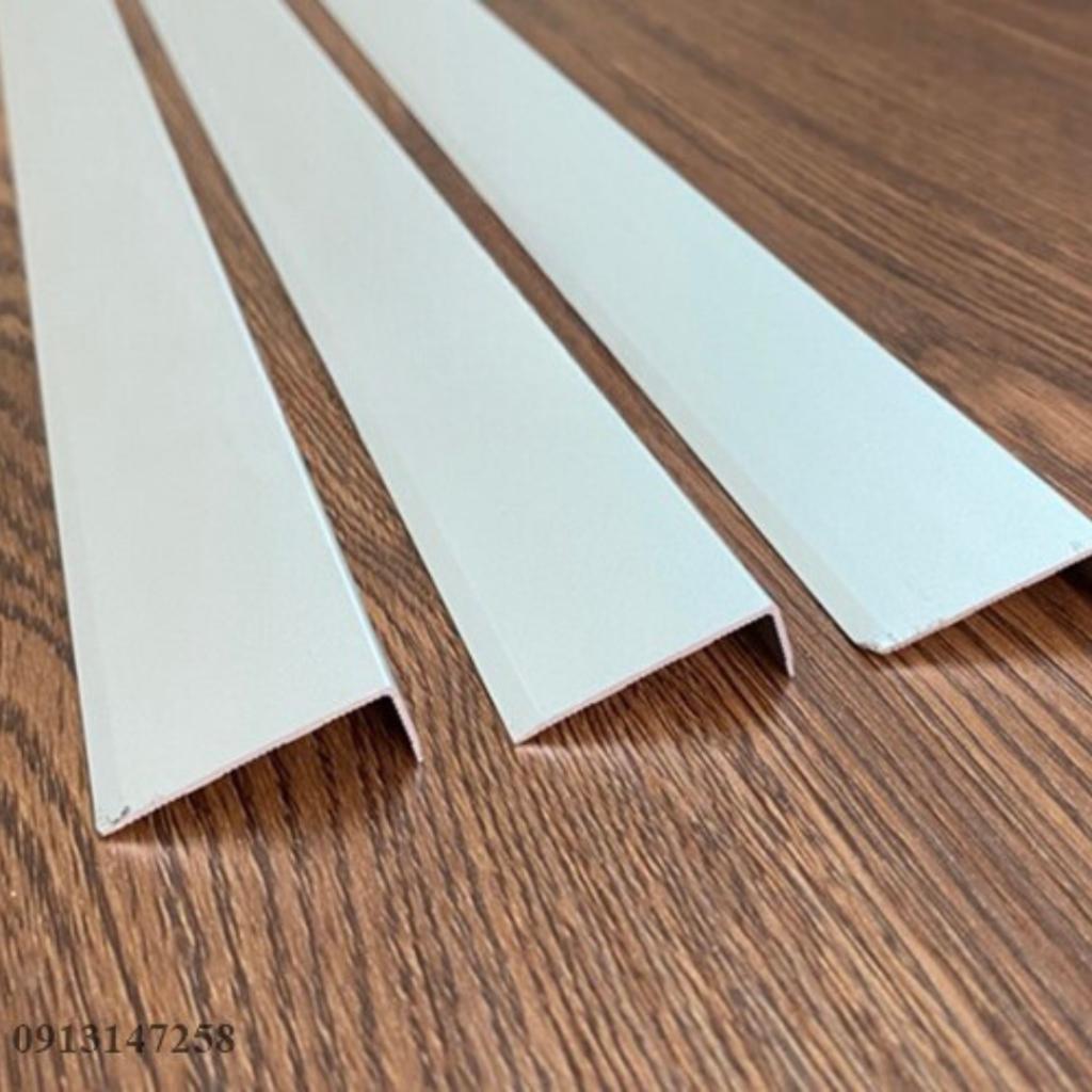Nẹp nhôm L30x10, nẹp nhôm chữ L, nẹp L nhôm, nẹp kết thúc nhôm, nẹp trang trí sàn gỗ, nẹp cầu thang, dễ thi công dày 1li
