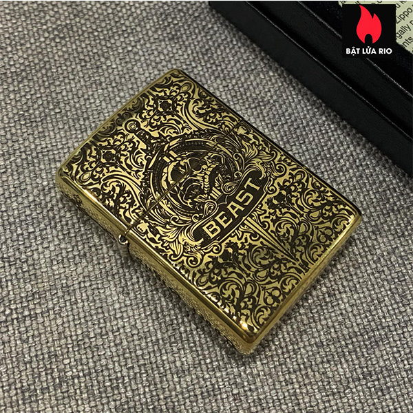 Bật Lửa Zippo Brass 254B Khắc Thanh Kiếm Và Đầu Lâu 5 Mặt – Zippo 254B.Tkdl