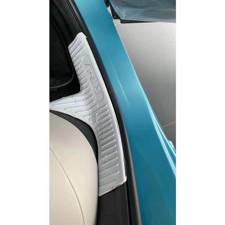 Ốp Bậc Cửa, Nẹp Bước Chân Trong HONDA HRV 2022-23 Mẫu Inox Cao Cấp