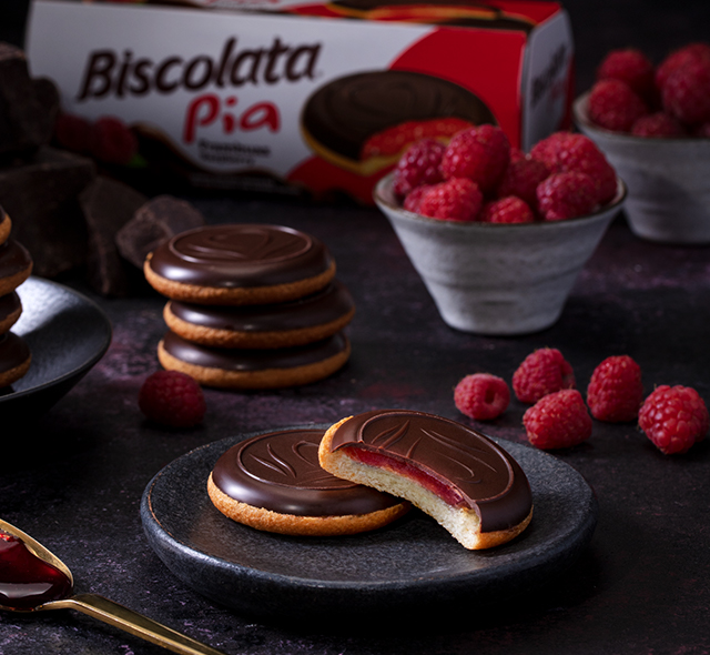 Bánh Socola nhân mứt mâm xôi Biscolata Pia 100g