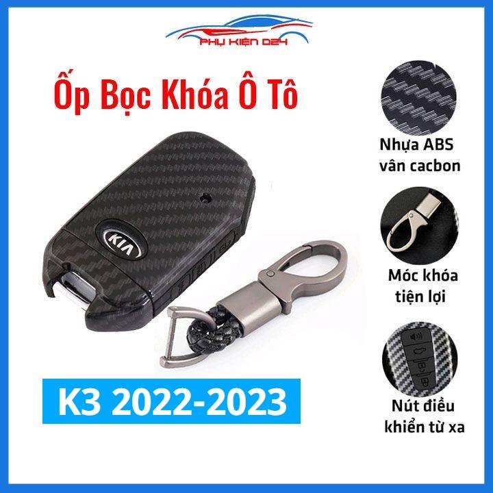 Ốp khóa cacbon Kia K3 2022-2023 kèm móc khóa