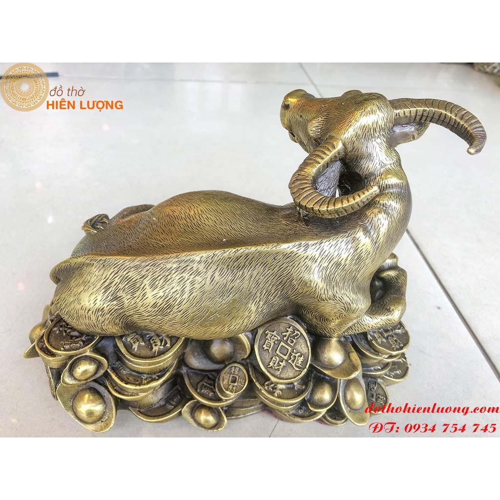 Tượng Trâu Nằm Bệ Vàng Bằng Đồng – Quà Tặng Trâu Phong Thủy