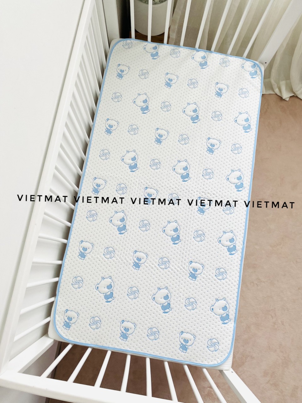 Tấm Lót Chống Thấm VIETMAT Màu Xanh (Size 80 x 120 cm)