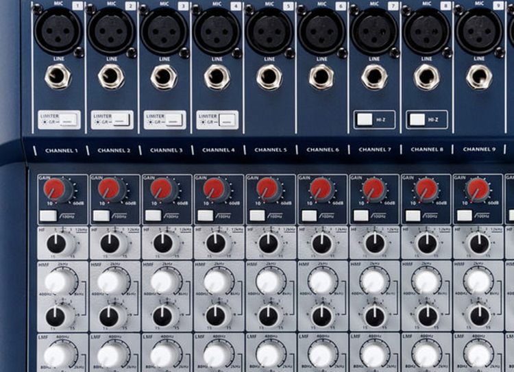 Mixer Soundcraft Signature 16