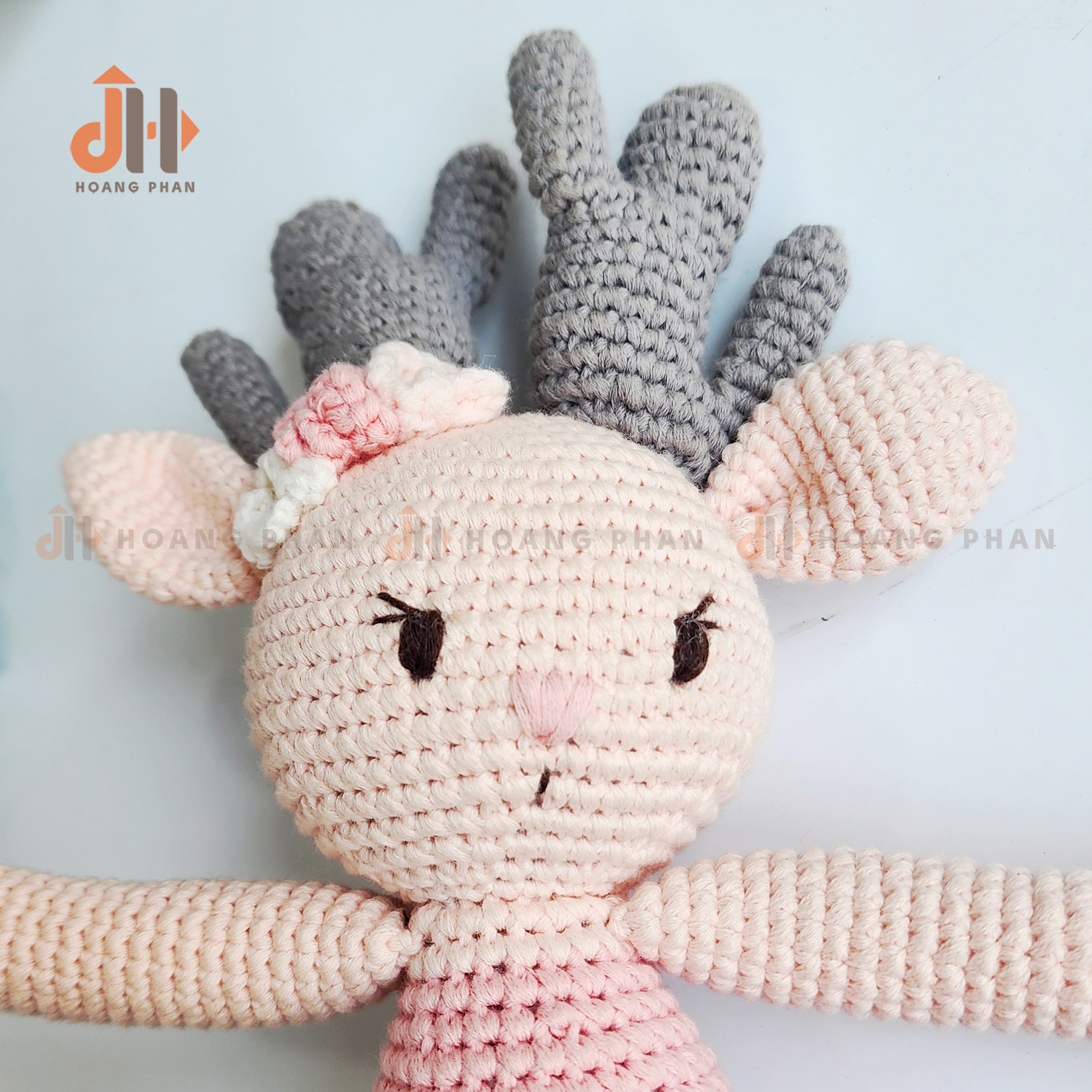 Tuần lộc Chubby mơ màng hồng