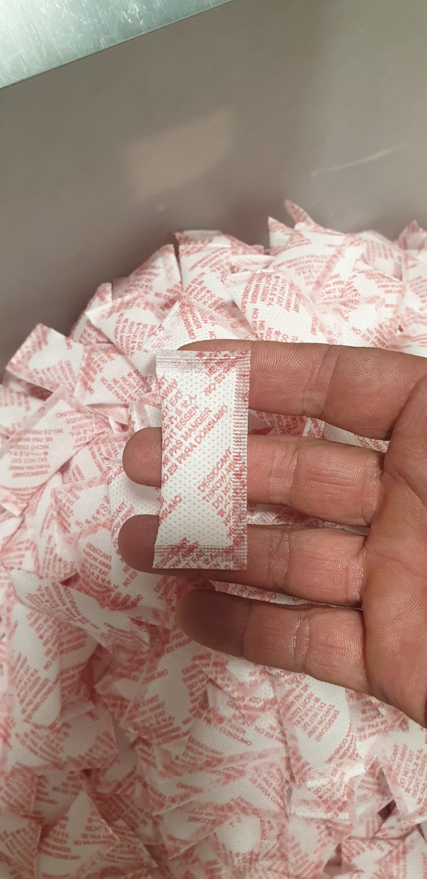 100gr (một ít) gói hút ẩm các loại 1/2/3 gram tiện dùng cho việc bảo quản và hút ẩm trong gia đình nhãn hiệu MAX DESI hàng chính hãng